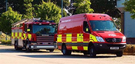Bedfordshire Fire And Rescue Service Stopsley 42 Kp13 Flickr