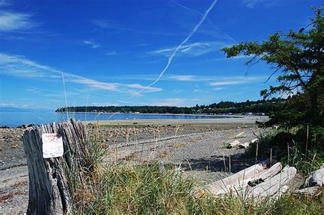 Qualicum bay is part of the 60 miles of coastline and sandy beaches in lighthouse country. French Creek - Vancouver Island News, Events, Travel ...