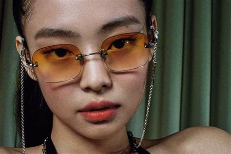 Blackpinks Jennie Expands Into Design With Eyewear Collaboration Blackpink Cute Glasses Kpop