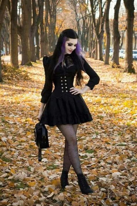 beautiful gotic women moda gótica ropa gotica mujer ropa gótica
