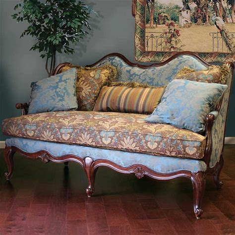 10 Victorian Style Loveseats Sofas Designs