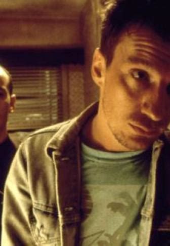 Kisah novel lara cintaku ini menceritakan sebuah hubungan keluarga yaitu suami istri yang belum mempunyai keturunan. Divorcing Jack (1997), un film de David CAFFREY | Premiere ...