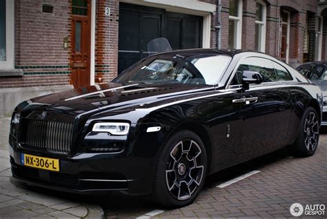 From the lower air intakes to the spirit of ecstasy, all of the bright trim is now in black. Rolls-Royce Wraith Black Badge - 30 June 2017 - Autogespot