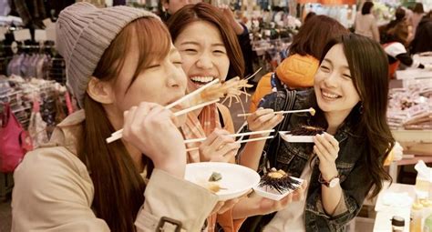 5 Tips To Make Japanese Friends In Japan Shared By An American Living