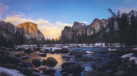 2560x1440 Yosemite Valley In Early Sunset Time 4k 1440p Resolution Hd