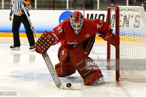 Ohio State Buckeyes Goaltender Kassidy Sauvé Makes A Save In The 2nd News Photo Getty Images