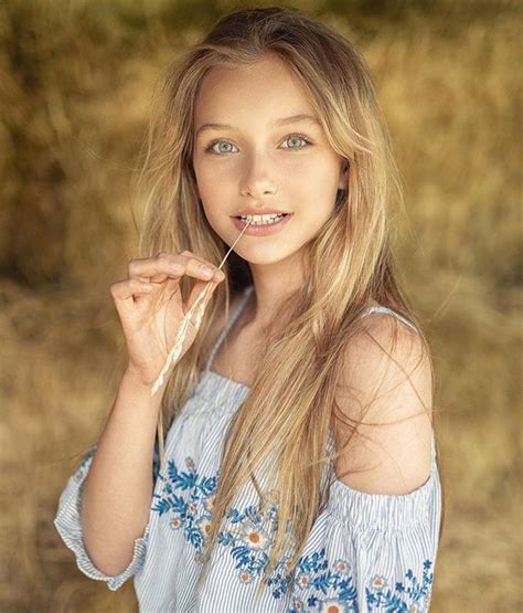 Stella Wilson 51 13 In 2019 Blonde Beauty Cute Girl Face Beautiful