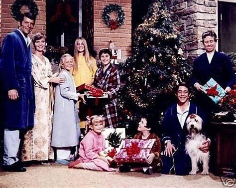 Pin By Sandy Allen On The Brady Bunch Christmas Tv Shows Old Tv