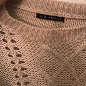  Melville Sweaters Meville Creambeige Cropped Sweater