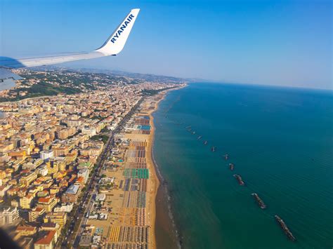Pescara Italy 2019 What Is Culture Pescara Adriatic Sea Airplane