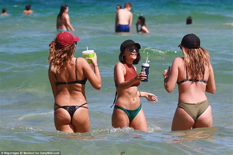 Fort Lauderdale Hit With Spring Break College Students Daily Mail Online
