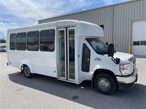 2021 Elkhart Coach Ford E350 14 Passenger Shuttle Bus