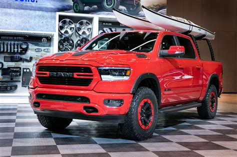 Dodge ram crew cab iv (ds/dj). 2018 Chicago Auto Show - Mopar Enhances 2018 Dodge Durango ...