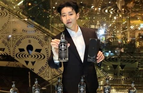 Jay Parks Won Soju Brand Oversells 60000 Bottles In Under 30 Minutes Allkpop