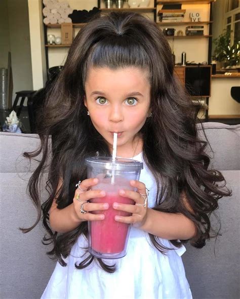 5 Year Old Wins The Hearts Of 53k Instagram Followers With Her Huge