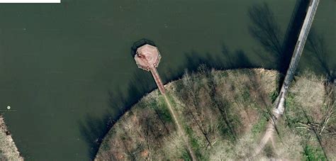 Check inside your house first. 27 Of The Most Interesting Finds On Google Earth | BuzzNick