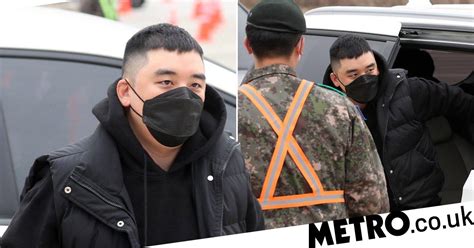 former big bang star seungri enlists in military year after scandal metro news