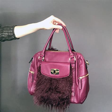 Easy Diy Fur Purse Bag Upcycle Tutorials To Refashion An Old Thrift Store Purse Into A Trendy