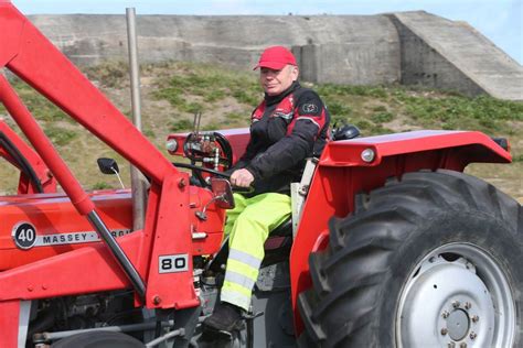 Tractors Draw A Big Crowd Guernsey Press