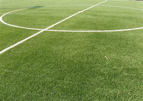 Passo avanti per il campo da calcio in sintetico di Novi Ligure