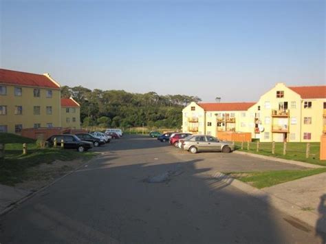 2 Bedroom Apartment Flat To Rent In Scenery Park