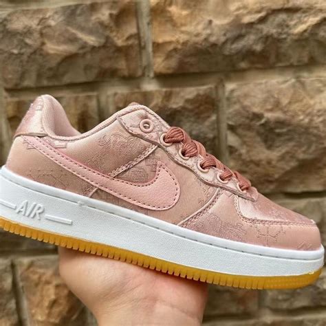 Fashion High Quality Unisex Pink Rose Gold Peach Nike Sneakers Takkies