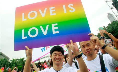 Taiwan Becomes First Place In Asia To Legalize Same Sex Marriage