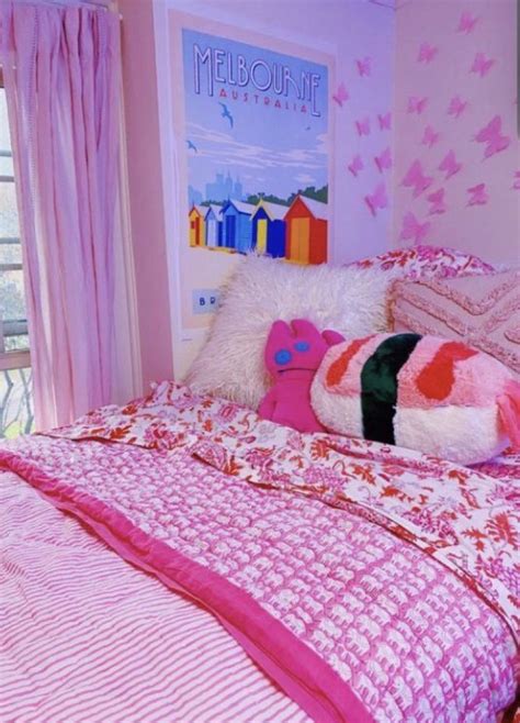 Preppy Room Preppy Dorm Room Preppy Room Pink Dorm Rooms