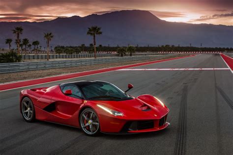 8k Ferrari Wallpapers Top Free 8k Ferrari Backgrounds Wallpaperaccess