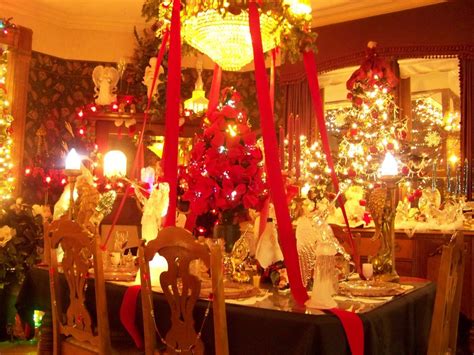 Thinking about elegant and classy christmas decorations which won't cost you much. Christmas Party Decorations - Bing Images | Indoor ...