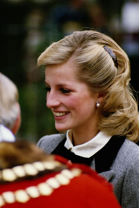 She divorced prince charles in 1996. Lady Diana : pourquoi ne pouvait-elle pas changer de ...