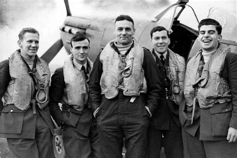 England 1940 Raf Pilots In Hornchurchessex In Front Of A