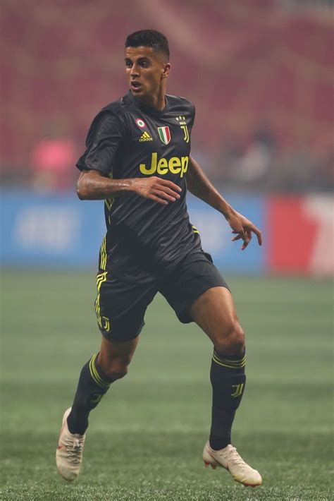 Joao cancelo celebrates his 25th birthday today and his first as a juventus player! Joao Cancelo of Juventus during the 2018 MLS All-Stars ...