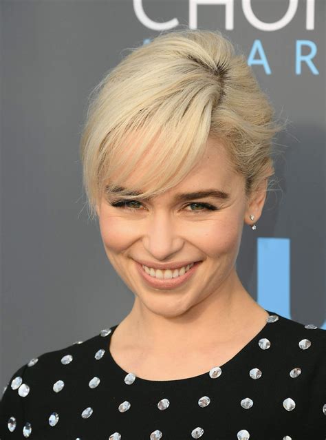 She is popularly known for her work roles in triassic attack, game of thrones and terminator genisys. EMILIA CLARKE at 2018 Critics' Choice Awards in Santa Monica 01/11/2018 - HawtCelebs