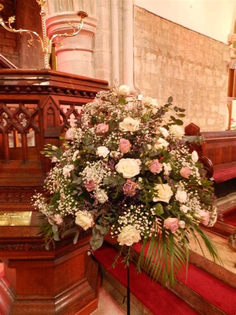 Read on to find out where you can get your hands on them. Sandra's Flower Studio: Washingborough Church wedding flowers