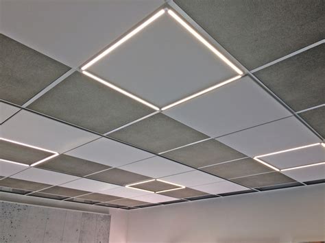 Angeboten werden 8 gebrauchte rasterleuchten, 3 x 18 w, für odenwalddecken. Akustikleuchte mit Ausstrahlung - bauhandwerk