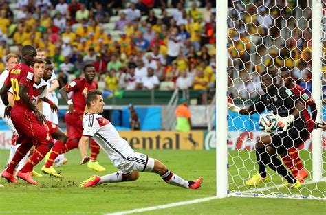 Germania Ghana 2 2 Miroslav Klose Entra Segna E Salva I Tedeschi Foto