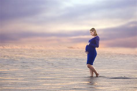 Beach Maternity Portraits Katie Smith Photography