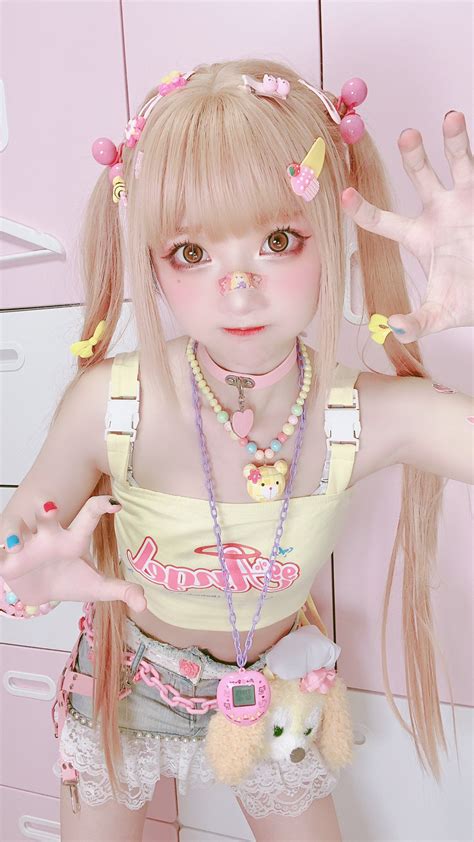 小柔seeu on twitter 🍬キャンデーの味🍓🍌🍒 🎀———candy style———💗… in 2021 kawaii cosplay creepy cute