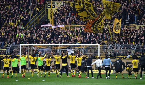 Coole fußball bilder für kinder, erwachsene und senioren. Ende gut, alles gut. Foto & Bild | sport, ballsport ...
