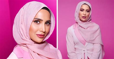 amena khan first hijabi l oreal model quits over anti israel tweets metro news