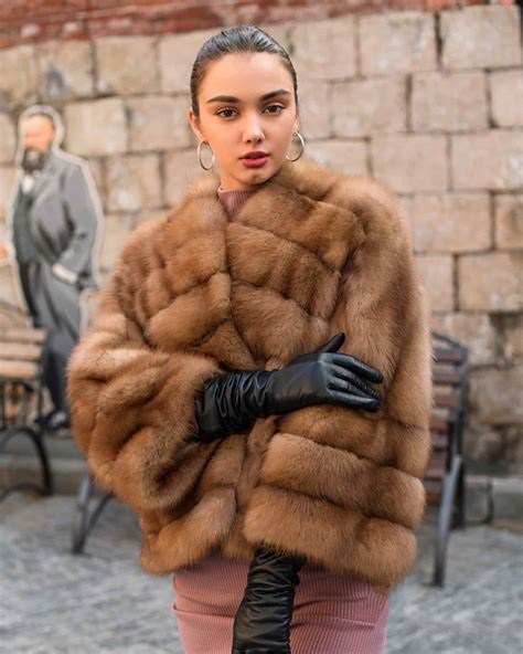 Pin By J Klassic On Pelliccia Fur Coat Fashion Leather Pants Women Gloves Fashion