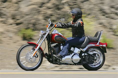 The standard is also available in the coastal custom package ($1,600) consists of vivid black softail quarter fairing, 80grit rider footpegs with wear peg, moto handlebar (which. HARLEY DAVIDSON Softail Custom - 2006, 2007 - autoevolution
