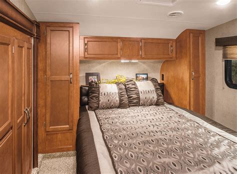 When you're ready to relax, a queen size bed waits for you in the bedroom. 2016 Durango 1500 D259RDD Lightweight Luxury Fifth Wheel | KZ RV