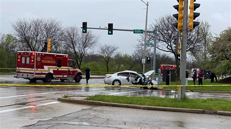 Officials 2 Women Dead In Crash Near 91st And Bradley In Milwaukee
