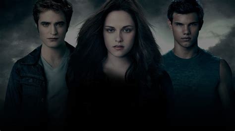Fancy revisiting bella swan and edward cullen's supernatural love story? 55+ Things Twilight Lovers Need To Know About Stephenie ...
