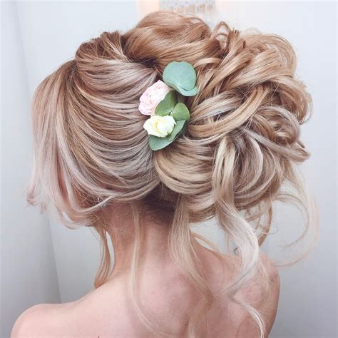 35 Romantic Wedding Updos For Medium Hair Wedding Hairstyles 2019