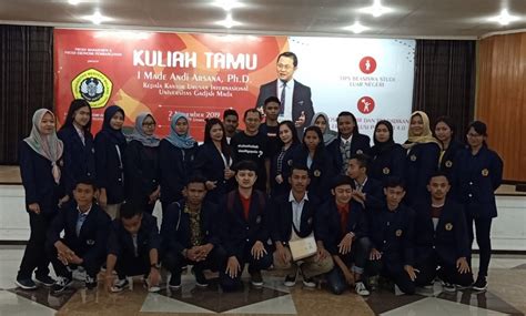 Saat ini, wacana maupun diskusi yang sedang berkembang pertanyaannya lagi, kenapa dunia pendidikan kita harus berbenah demi menghadapinya? Kuliah Tamu Program Studi Ekonomi Pembangunan dan ...