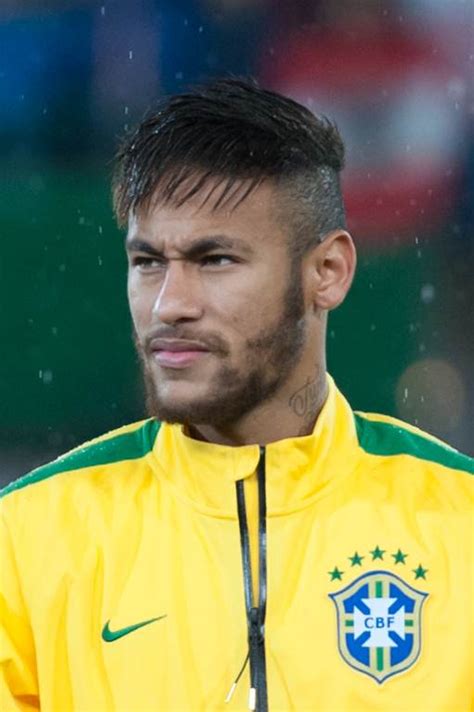 Нейма́р да си́лва са́нтос жу́ниор (порт. Neymar Soccer Player Biography | Sports Club Blog