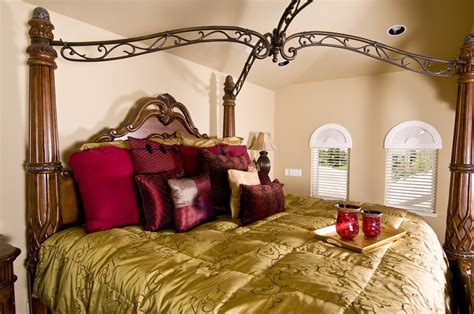 Why Four Poster Bed Is Perfect For Master Bedroom